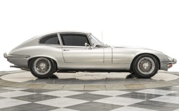 Jaguar-E-Type-1971-2D-Coupe-35