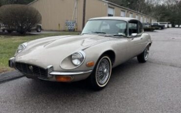 Jaguar-E-type-1972-15