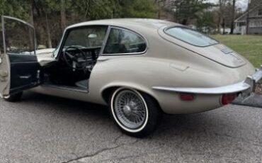 Jaguar-E-type-1972-8