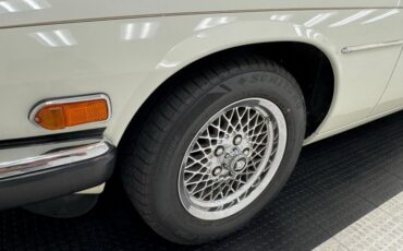 Jaguar-Other-1991-Glacier-White-Doeskin-13