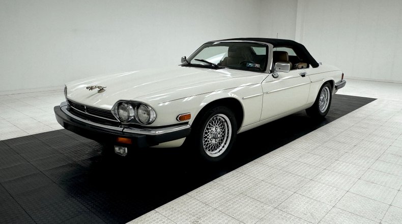 Jaguar-Other-1991-Glacier-White-Doeskin-23