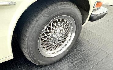 Jaguar-Other-1991-Glacier-White-Doeskin-26