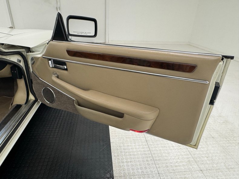 Jaguar-Other-1991-Glacier-White-Doeskin-43