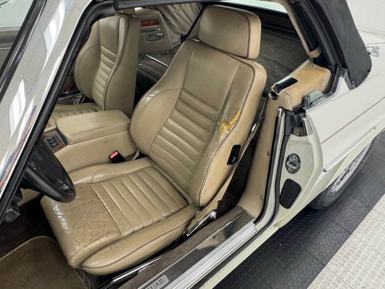 Jaguar-Other-1991-Glacier-White-Doeskin-44