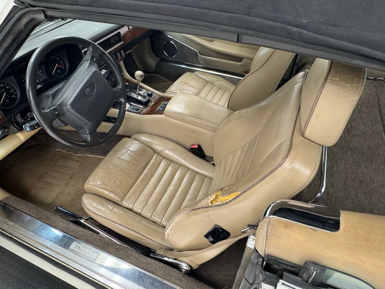 Jaguar-Other-1991-Glacier-White-Doeskin-46