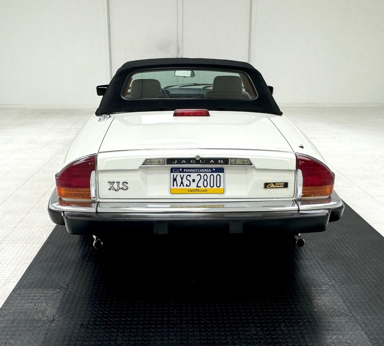 Jaguar-Other-1991-Glacier-White-Doeskin-7