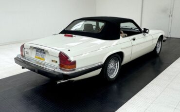 Jaguar-Other-1991-Glacier-White-Doeskin-8
