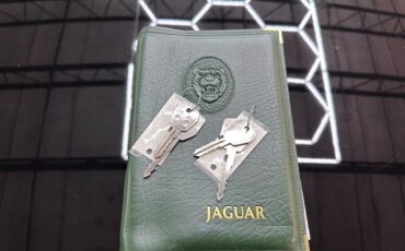 Jaguar-XJ-1989-Sedan-22