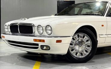 Jaguar-XJ-1995-Sedan-1