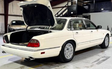 Jaguar-XJ-1995-Sedan-20
