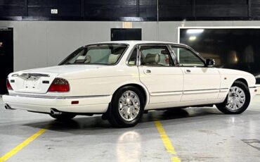 Jaguar-XJ-1995-Sedan-9