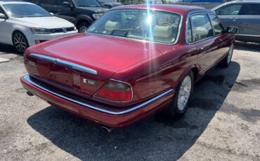 Jaguar-XJ-1996-4dr-Car-2