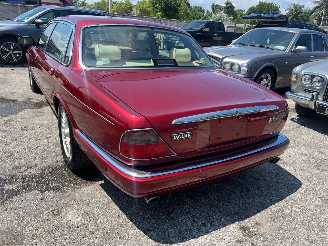Jaguar-XJ-1996-4dr-Car-3