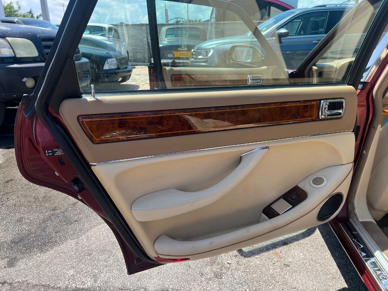 Jaguar-XJ-1996-4dr-Car-6