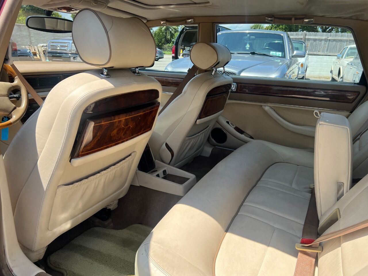 Jaguar-XJ-1996-4dr-Car-7