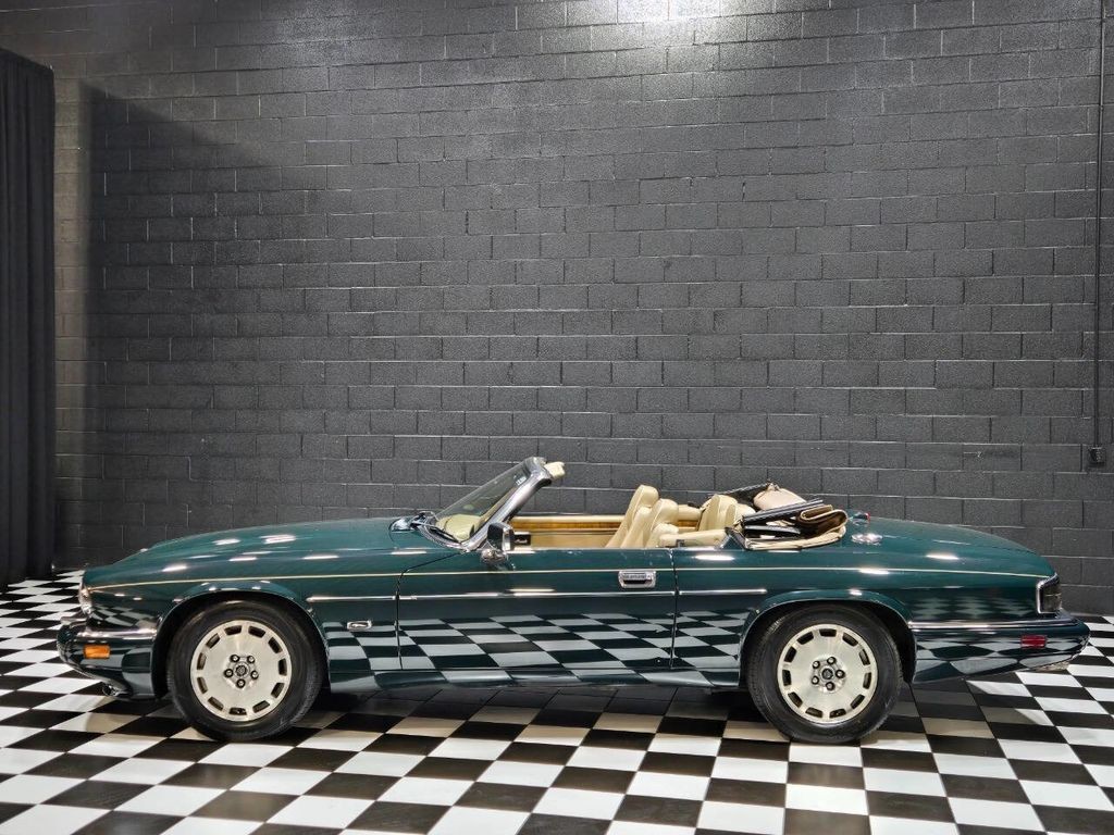 Jaguar-XJ-1996-Convertible-2