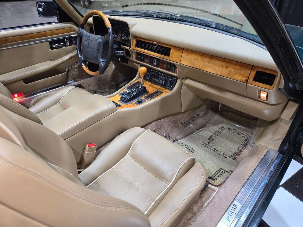 Jaguar-XJ-1996-Convertible-6