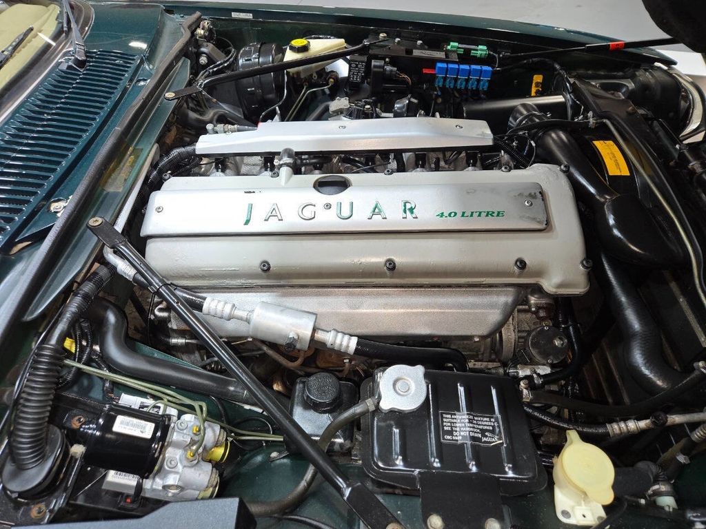 Jaguar-XJ-1996-Convertible-9
