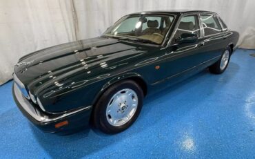 Jaguar-XJ-1996-Sedan-1