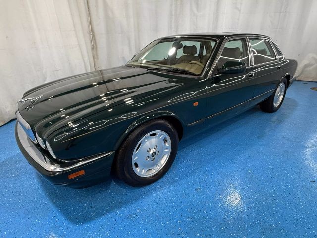 Jaguar-XJ-1996-Sedan-1