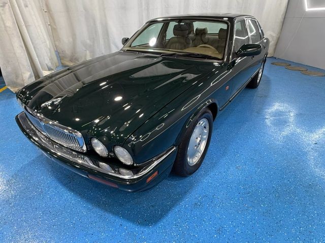 Jaguar-XJ-1996-Sedan-10