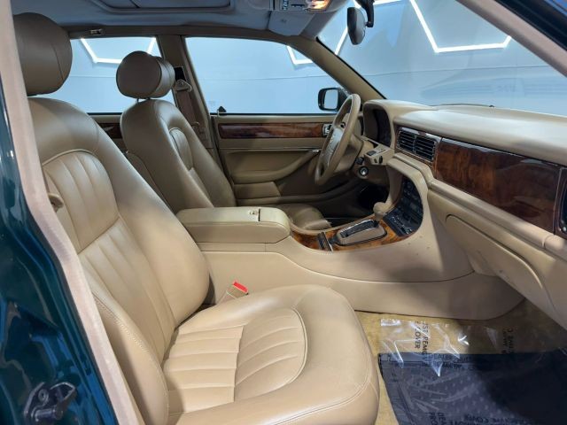 Jaguar-XJ-1996-Sedan-14