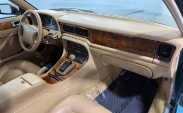 Jaguar-XJ-1996-Sedan-15
