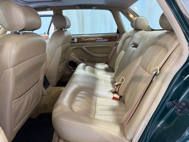 Jaguar-XJ-1996-Sedan-21