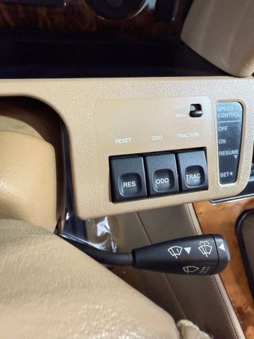 Jaguar-XJ-1996-Sedan-30