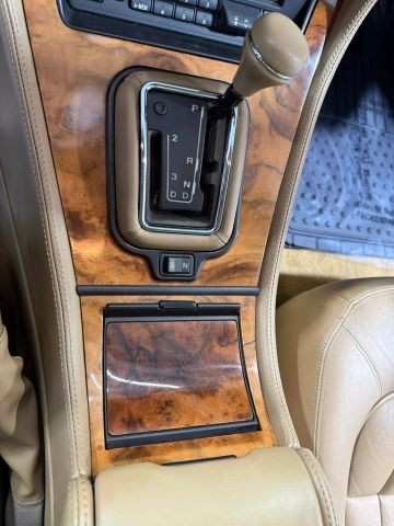 Jaguar-XJ-1996-Sedan-31