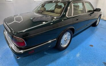 Jaguar-XJ-1996-Sedan-6