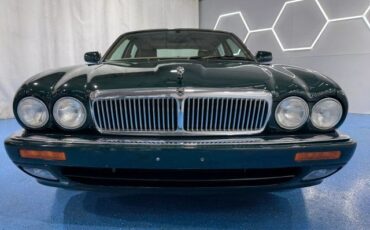 Jaguar-XJ-1996-Sedan-9