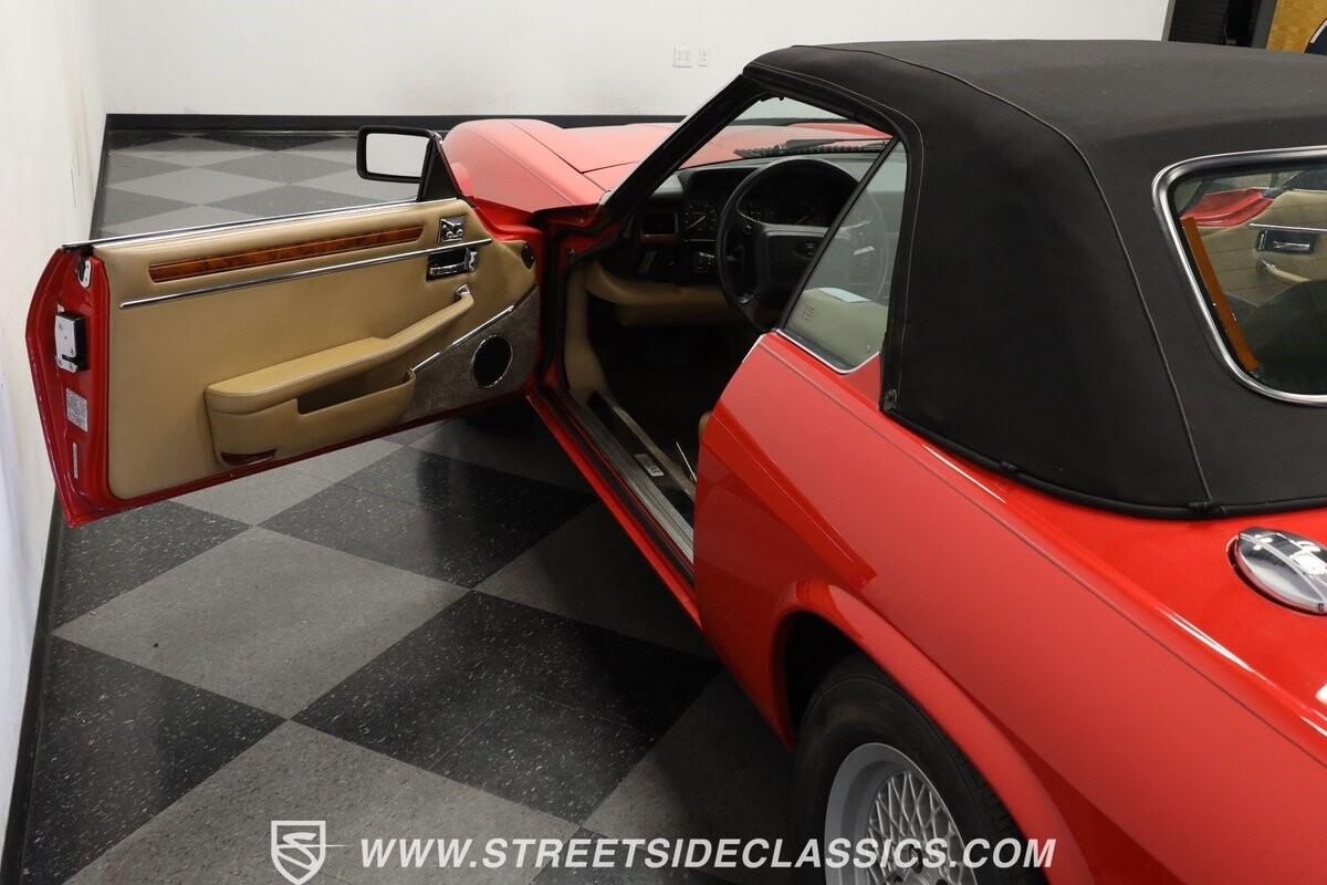 Jaguar-XJ-S-1990-Convertible-32