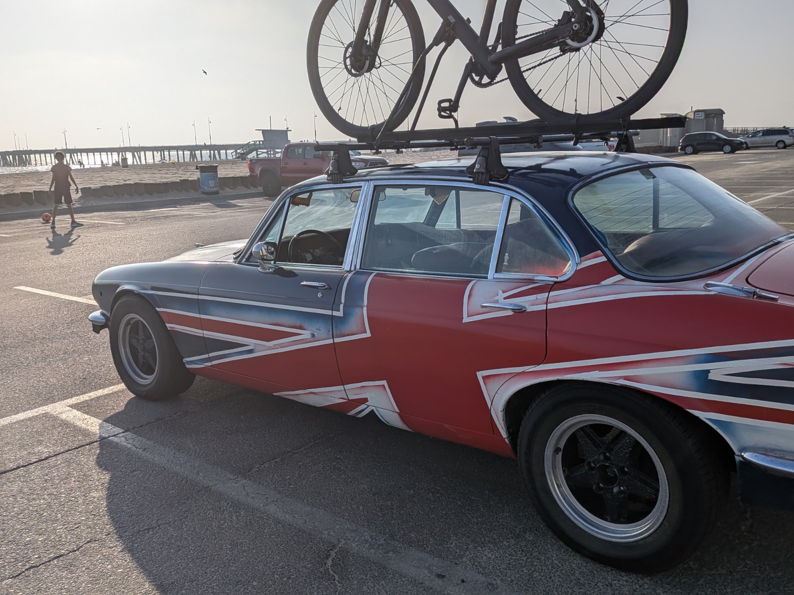 Jaguar-XJ6-1976-Sedan-10