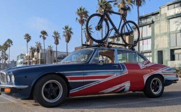 Jaguar-XJ6-1976-Sedan-17