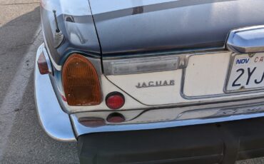 Jaguar-XJ6-1976-Sedan-8