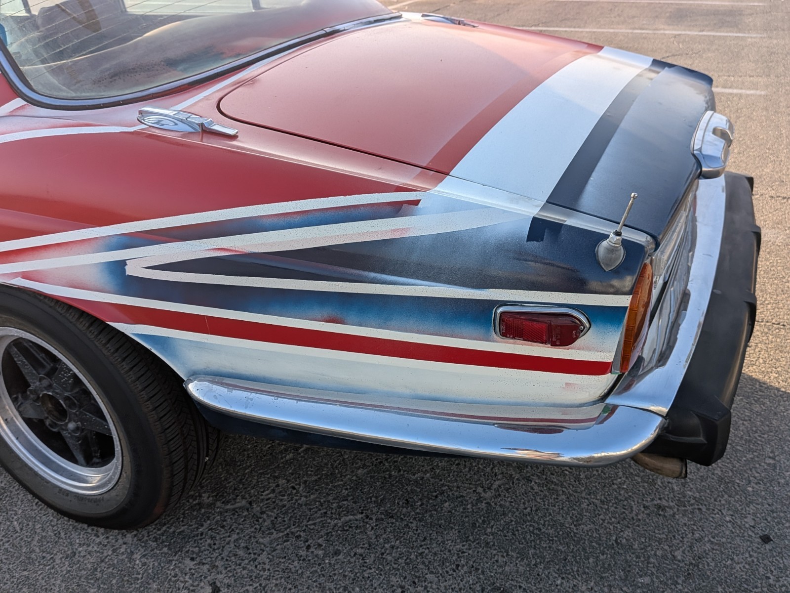 Jaguar-XJ6-1976-Sedan-9