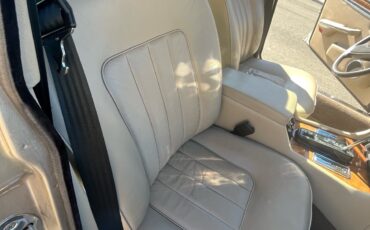 Jaguar-XJ6-1987-Sedan-12