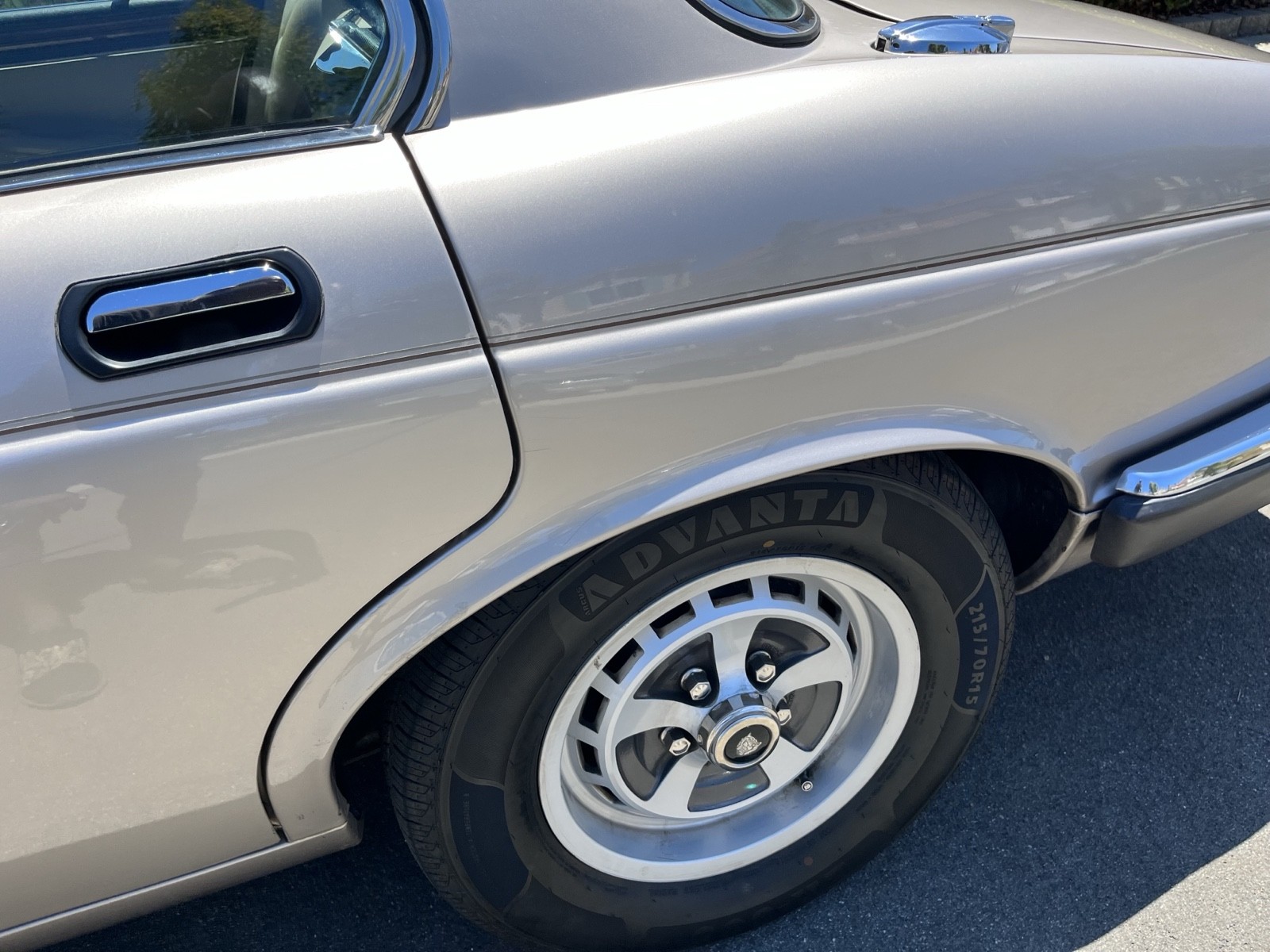 Jaguar-XJ6-1987-Sedan-2