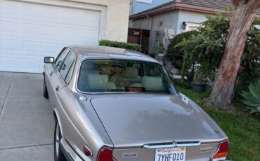 Jaguar-XJ6-1987-Sedan-5