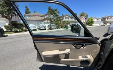 Jaguar-XJ6-1987-Sedan-9