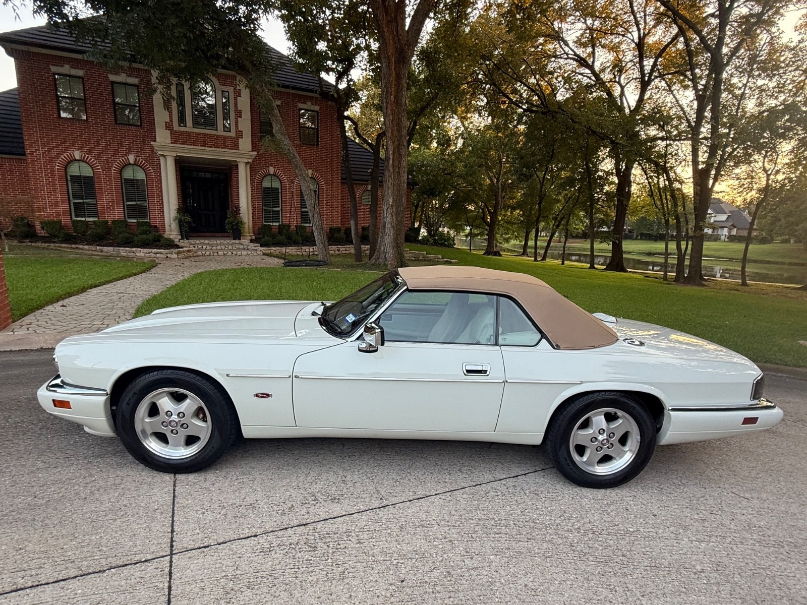 Jaguar-XJS-1995-Convertible-1