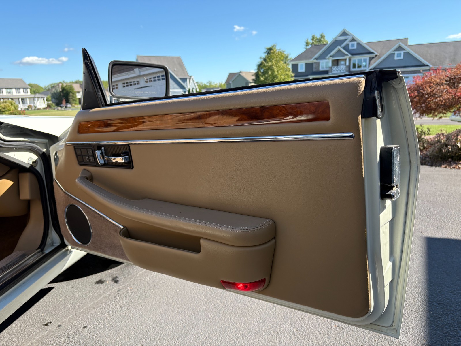 Jaguar-XJS-1995-Convertible-12