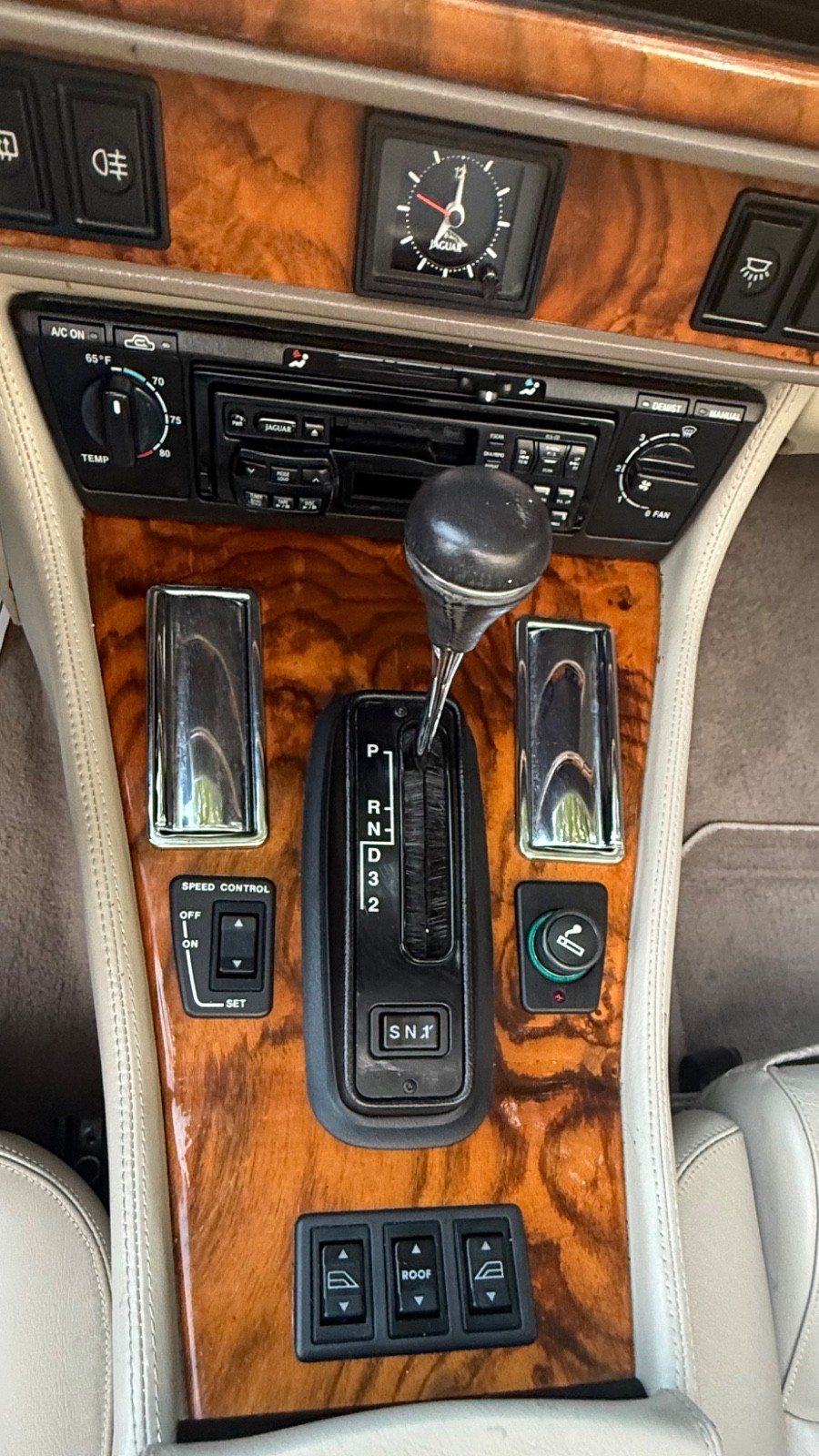 Jaguar-XJS-1995-Convertible-21
