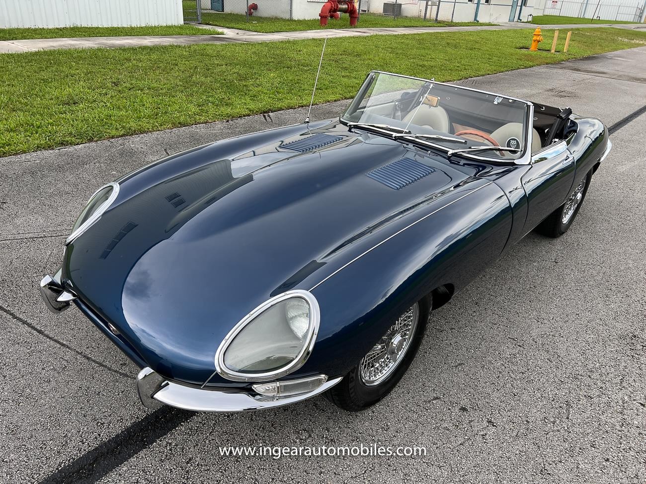 Jaguar-XK-1964-convertible-11