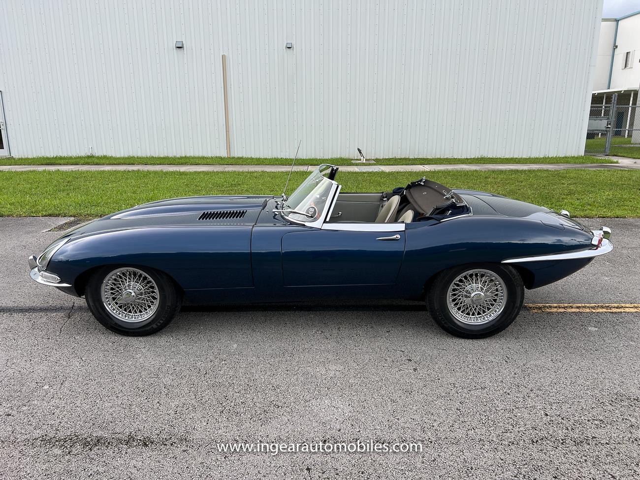 Jaguar-XK-1964-convertible-12
