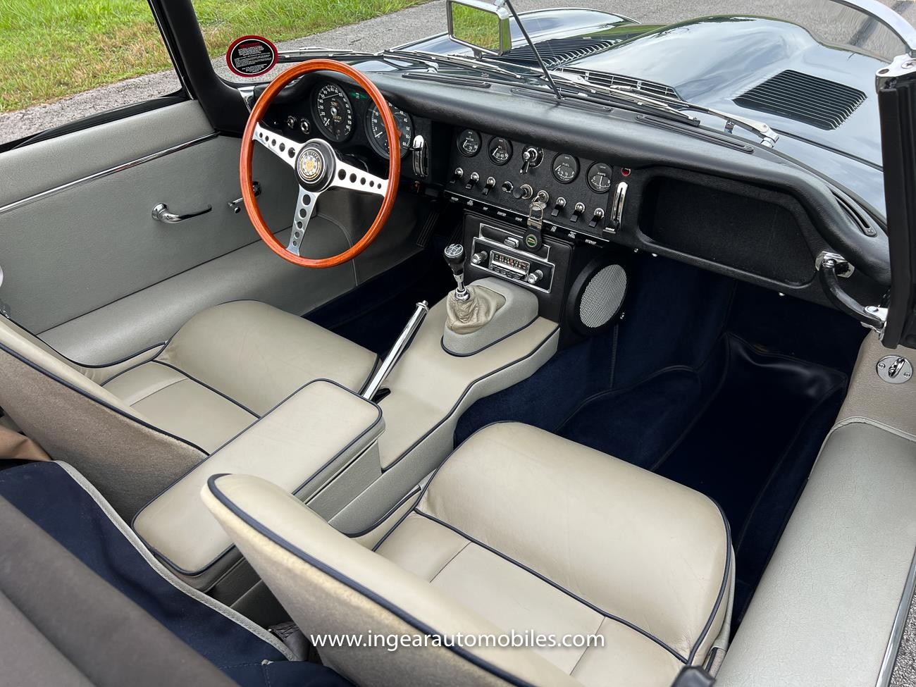 Jaguar-XK-1964-convertible-32