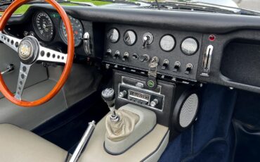 Jaguar-XK-1964-convertible-36