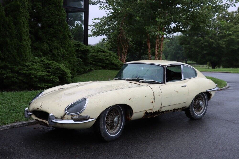 Jaguar-XK-1965-Coupe-1