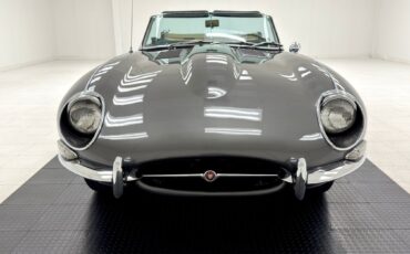 Jaguar-XK-1967-Convertible-10